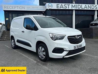 Used Vauxhall Combo Sportive 100 HP (73 kW) 2020 White MPV