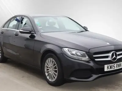 Usado Mercedes C200 SE 184 HP (135 kW) 2015 Preto Sedan