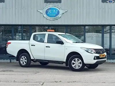 Käytetty Mitsubishi L200 2016 Valkoinen Nouto