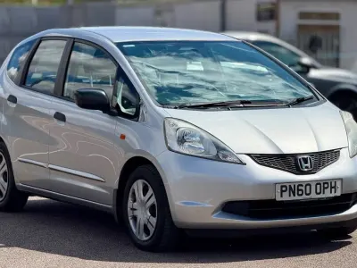Used Honda Jazz S 90 HP (66 kW) 2010 Silver Hatchback