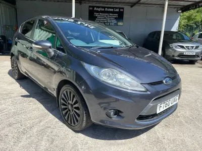 Used Ford Fiesta Titanium 96 HP (70 kW) 2011 Grey Hatchback