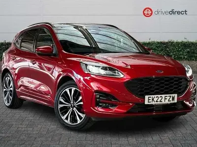 Używany Ford Kuga ST-Line X 120 KM (88 kW) 2022 Czerwony SUV