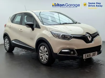 Usado Renault Captur Expression+ 90 CV (66 kW) 2015 Beige SUV