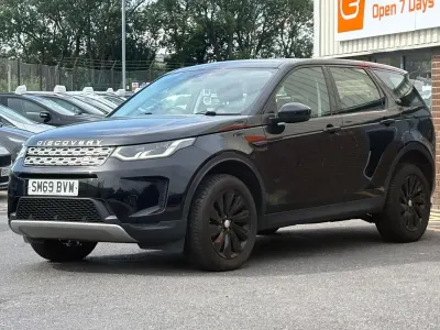 Used Land Rover Discovery 5 SE 2019 Black SUV