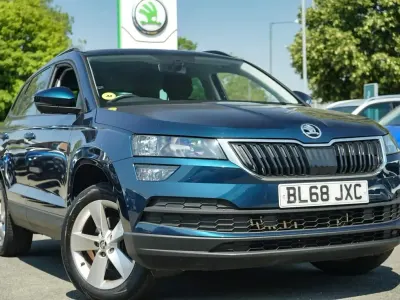 Used Skoda Karoq SE 150 HP (110 kW) 2018 Lava blue metallic SUV