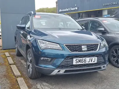 Käytetty Seat Ateca Ecomotive 115 HP (84 kW) 2017 Sininen Katumaasturi