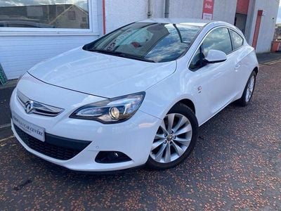 Used Vauxhall Astra GTC S 118 HP (86 kW) 2016 White Hatchback