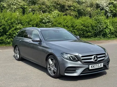 Begagnad Mercedes E220 AMG Line Premium 2017 Grå Kombi