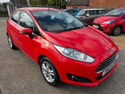 Used Ford Fiesta Zetec 2015 Red Hatchback