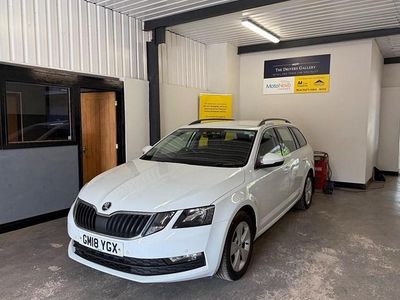 White Used 2018 Skoda Octavia SE Technology Estate | £5,495