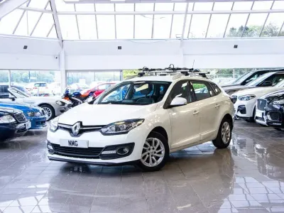 Used Renault Mégane GrandTour Dynamique 110 HP (80 kW) 2016 White Estate
