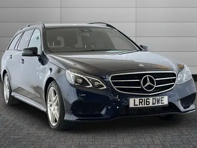 Used Mercedes E220 AMG 175 HP (128 kW) 2016 Cavansite blue Estate