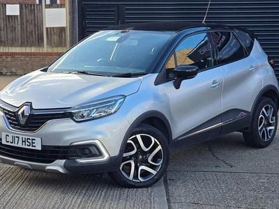 Used Renault Captur Dynamique 90 HP (66 kW) 2017 Silver/black SUV