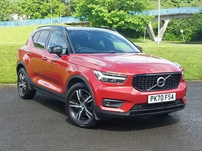 Used Volvo XC40 R-Design 197 HP (144 kW) 2020 Red SUV