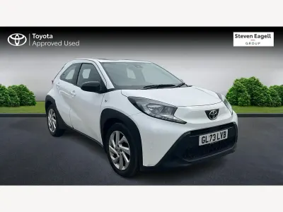 Used Toyota Aygo X PURE 72 HP (52 kW) 2024 White SUV