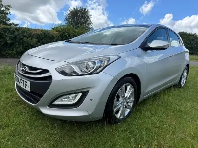Used Hyundai i30 Style 128 HP (94 kW) 2014 Silver Hatchback