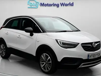 Used Vauxhall Crossland X S 110 HP (80 kW) 2020 White SUV