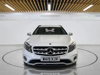 Used Mercedes GLA200 SE 156 HP (114 kW) 2019 White SUV