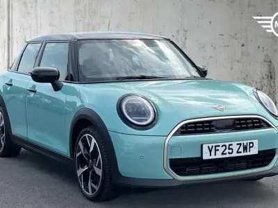 Used Mini Cooper Hatch 113 kW (154 HP) 2025 Green Hatchback