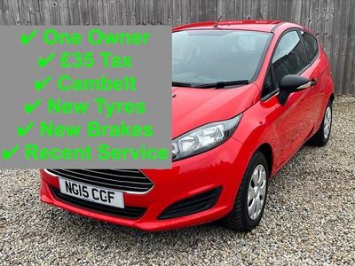 Used Ford Fiesta Studio 82 HP (60 kW) 2015 Red Hatchback