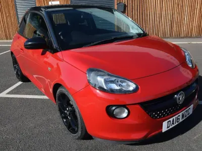 Usado Vauxhall Adam S 70 HP (51 kW) 2016 Vermelho Citadino