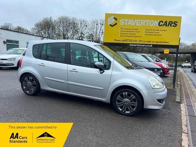Used Renault Grand Modus Dynamique 88 HP (64 kW) 2012 Silver MPV