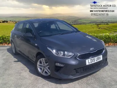 Used Kia Ceed 118 HP (86 kW) 2019 Grey Hatchback