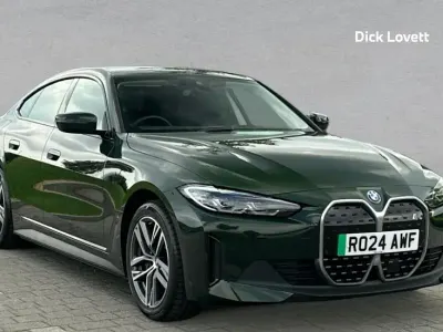Usado BMW i4 Sport Line 250 kW (340 CV) 2024 Verde Berlina