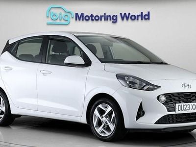 Used Hyundai i10 SE 67 HP (49 kW) 2023 White Hatchback