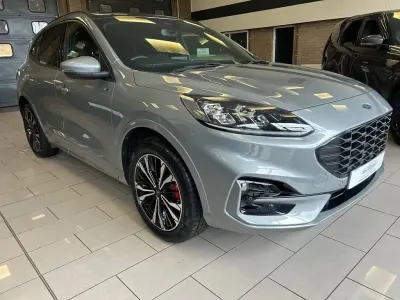 Begagnad Ford Kuga ST-Line X 190 HK (139 kW) 2022 Silver SUV