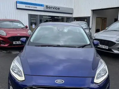Używany Ford Fiesta Zetec 100 KM (73 kW) 2018 Niebieski Hatchback