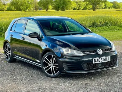Begagnad VW Golf VII GTD 2015 Svart Halvkombi