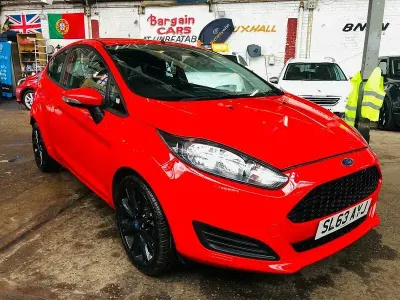 Used Ford Fiesta Style 82 HP (60 kW) 2013 Red Hatchback