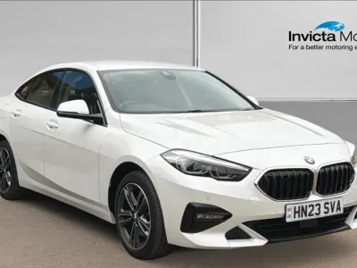 Begagnad BMW 218 Sport Line 136 HK (100 kW) 2023 Vit Sportkupé