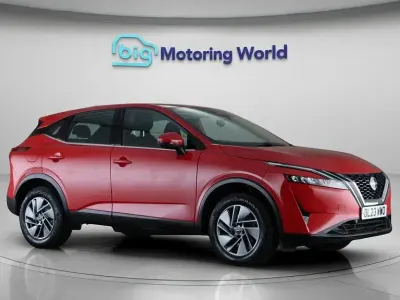 Used Nissan Qashqai Acenta Premium 140 HP (102 kW) 2023 Red SUV