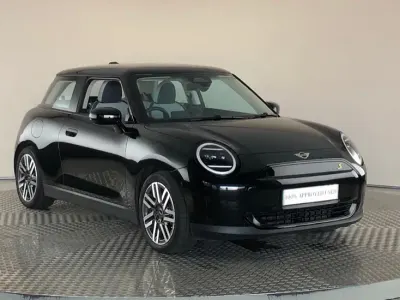 Used Mini Cooper SE Hatch 158 kW (215 HP) 2024 Black Hatchback