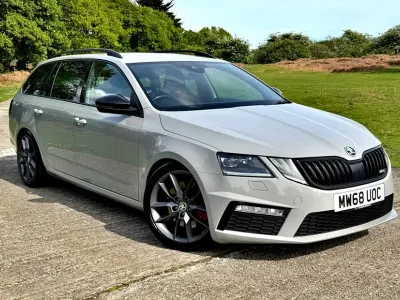 Używany Skoda Octavia vRS 245 KM (180 kW) 2019 Szary Kombi