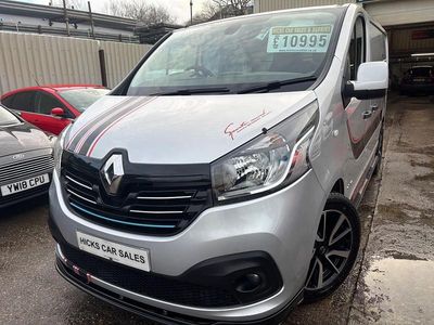 Used Renault Trafic 2017 Silver MPV