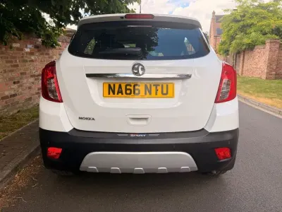 Used Vauxhall Mokka S 115 HP (84 kW) 2016 White SUV