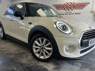 Used Mini Cooper Classic 2018 White Hatchback