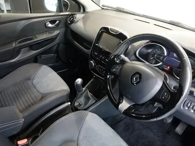 Usado Renault Clio IV Dynamique 90 HP (66 kW) 2015 Branco Citadino