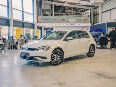 Used VW Golf VII SE 110 HP (80 kW) 2018 Silver Hatchback