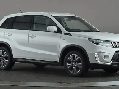 Käytetty Suzuki Vitara SZ-T 129 HP (94 kW) 2023 Valkoinen Katumaasturi