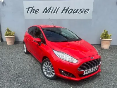 Used Ford Fiesta Titanium X 125 HP (91 kW) 2014 Red Hatchback