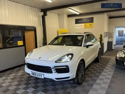 Used Porsche Cayenne 340 HP (250 kW) 2018 White SUV