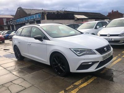 Begagnad Seat Leon Black Edition 2019 Vit Kombi