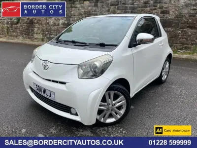 Usado Toyota iQ 98 HP (72 kW) 2011 Branco Citadino