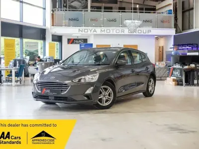 Second-hand Ford Focus Zetec 120 CP (88 kW) 2018 Gri Hatchback