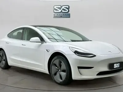 Used Tesla Model 3 Standard Range Plus 239 kW (325 HP) 2019 Sedan
