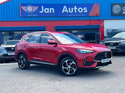 Used MG HS SE 2023 Red SUV